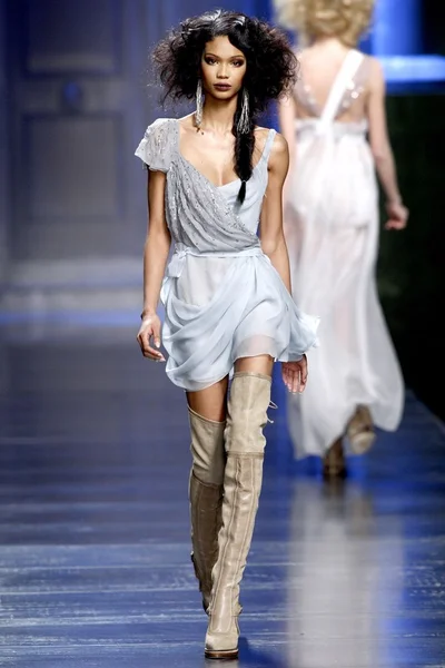Look 38